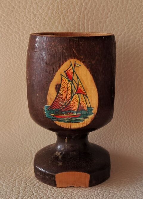 ancien coquetier souvenir vintage 
�le de R� 
5 Carnon Plage (34)