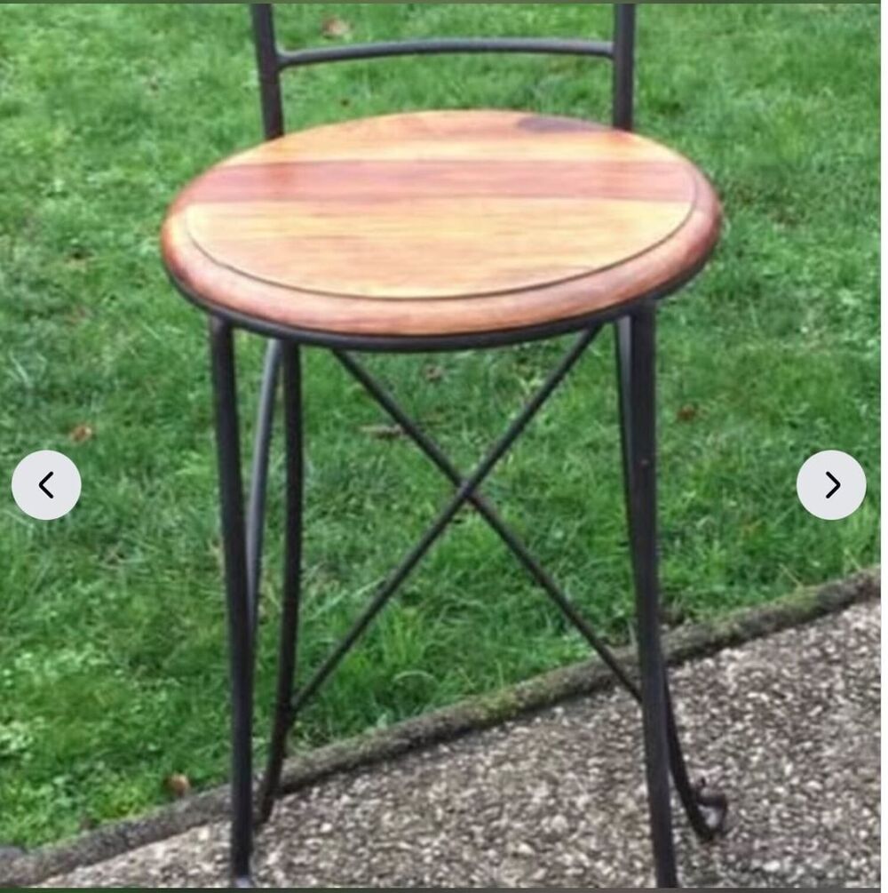 Tabourets de bar X 2 ( &agrave; retirer sur place ) Meubles