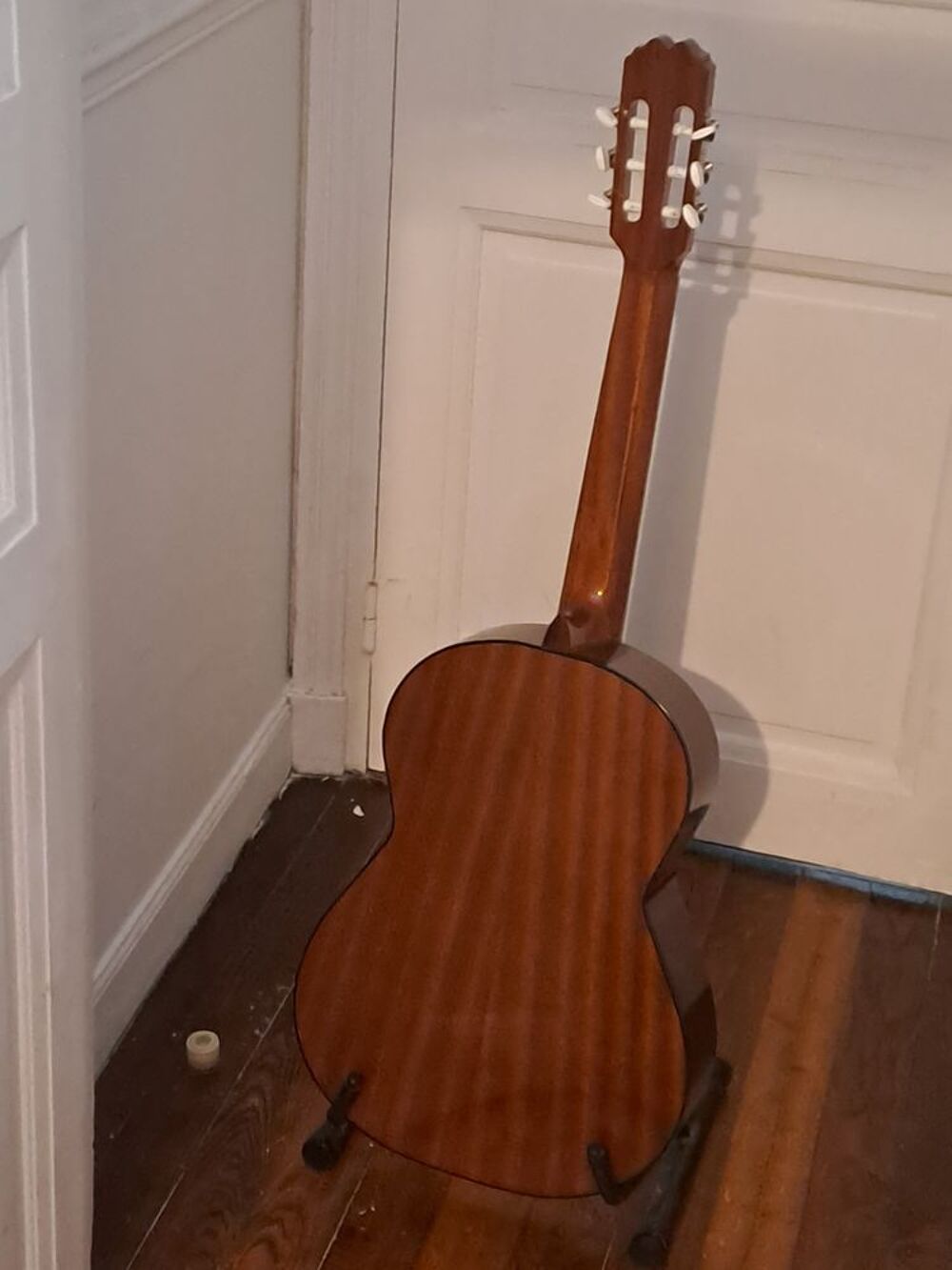 Guitare classique Admira Juanita 4/4 - Fabriqu&eacute;e en Espagne Instruments de musique