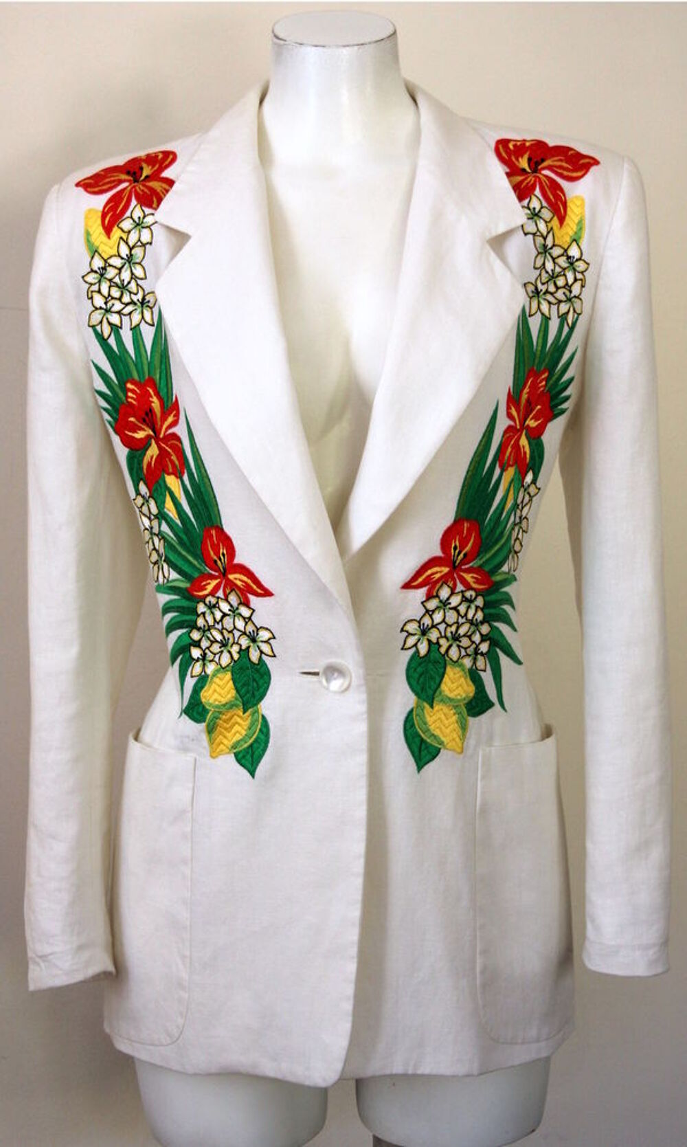 Veste brod&eacute;e lin ESCADA T.40 Vêtements
