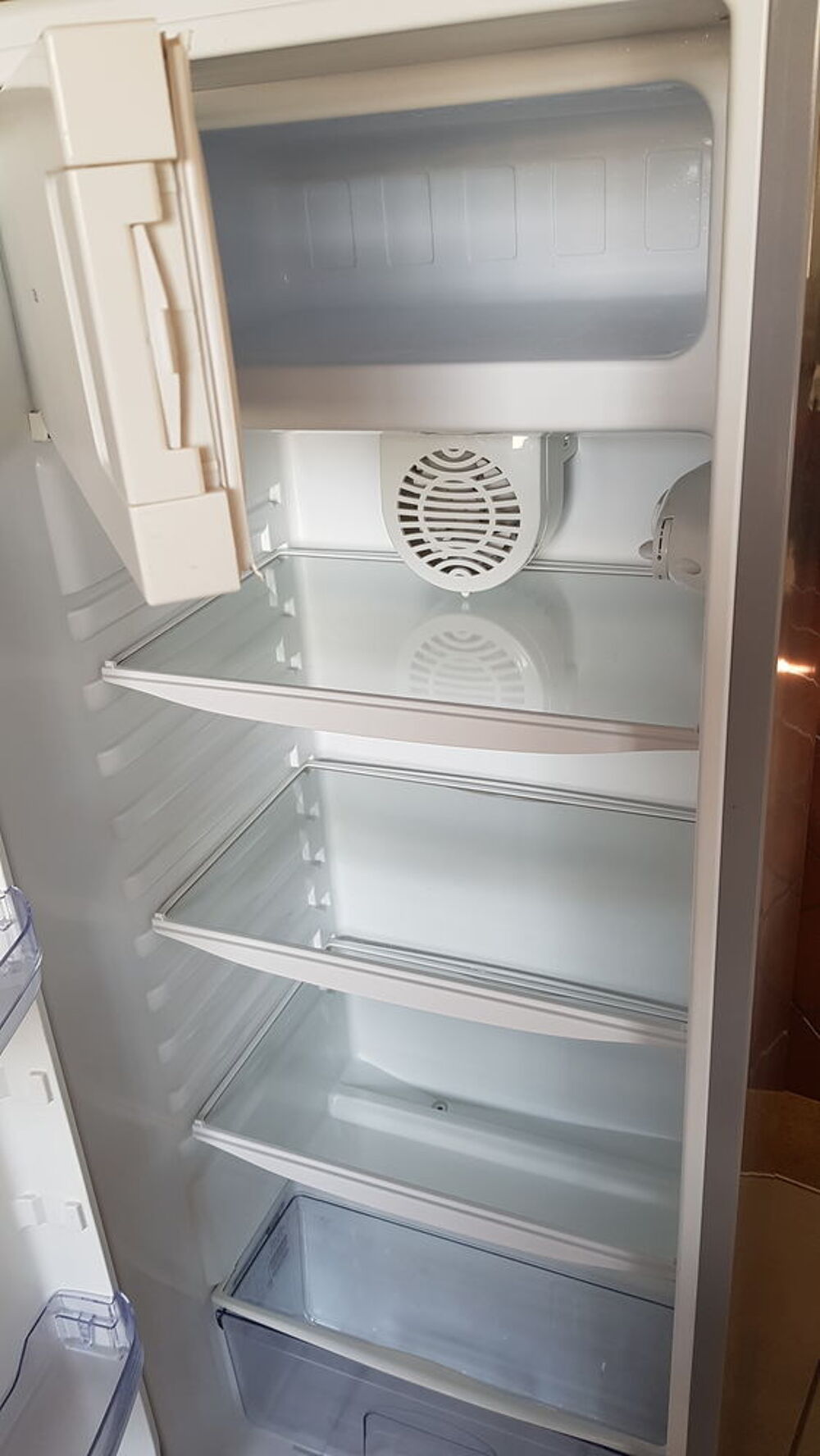  AV REFRIGERATEUR WHIRLPOOL 1 porte Electroménager