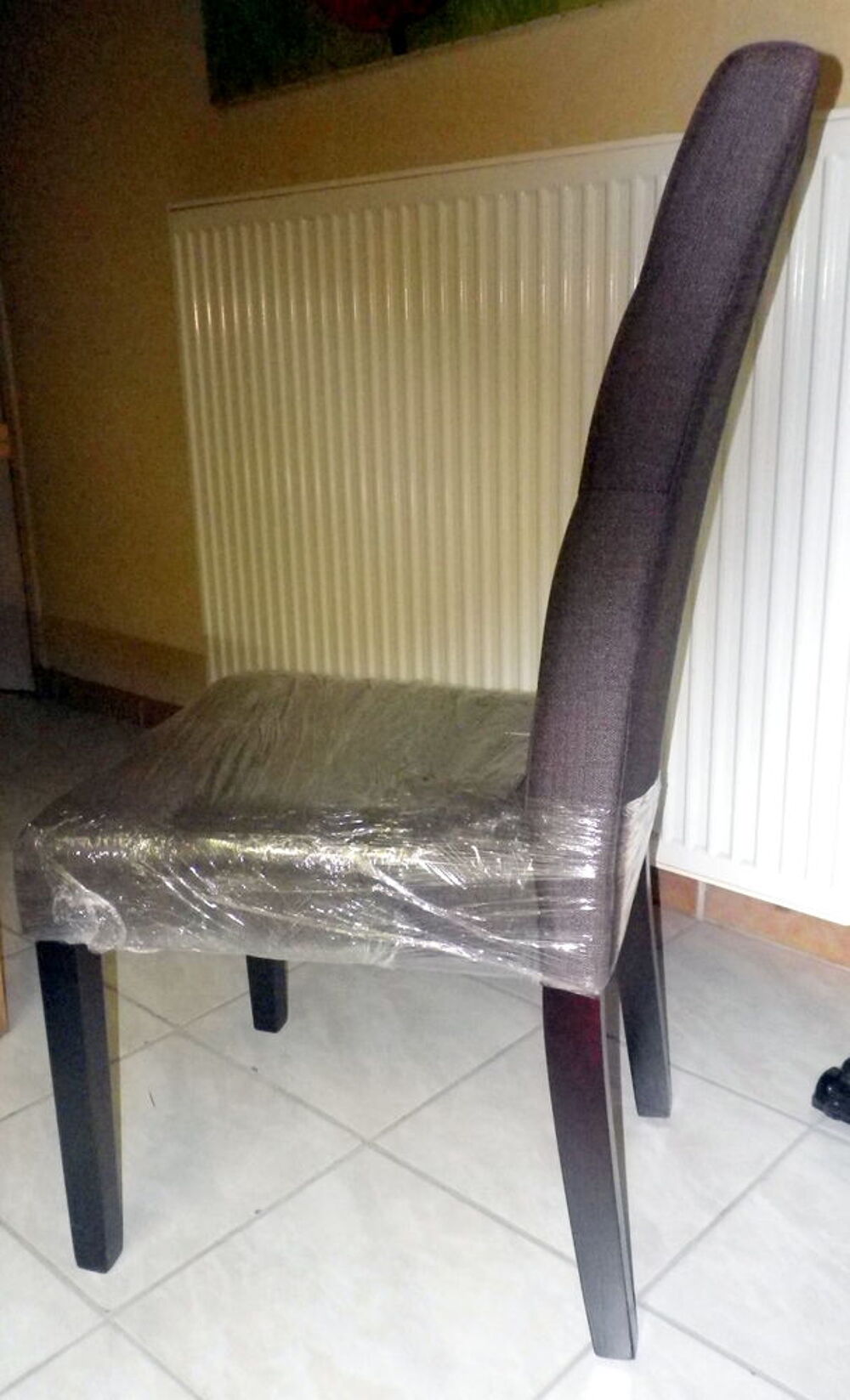 6 Chaises de salle &agrave; manger. Meubles