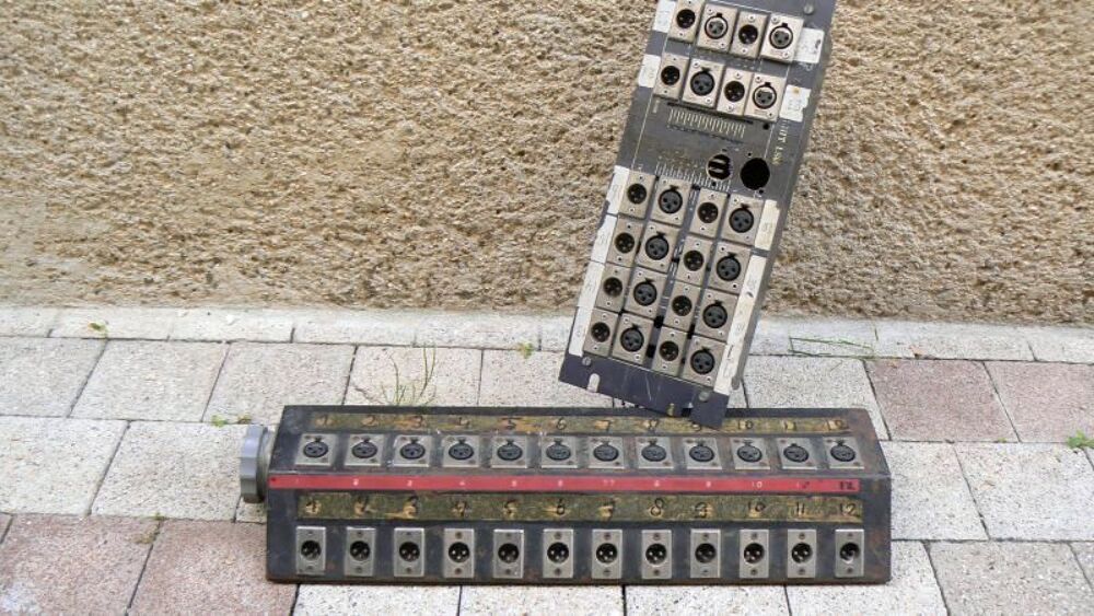 2 Multi cables 12 pairs 
Instruments de musique
