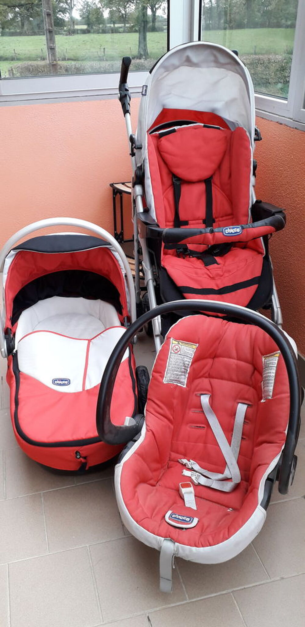 Poussette trio hot sale 200 euros