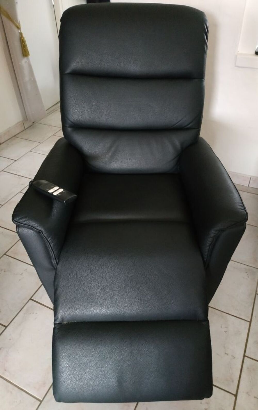 Fauteuil de confort multi-positions- fonction releveur 2 moteurs Meubles