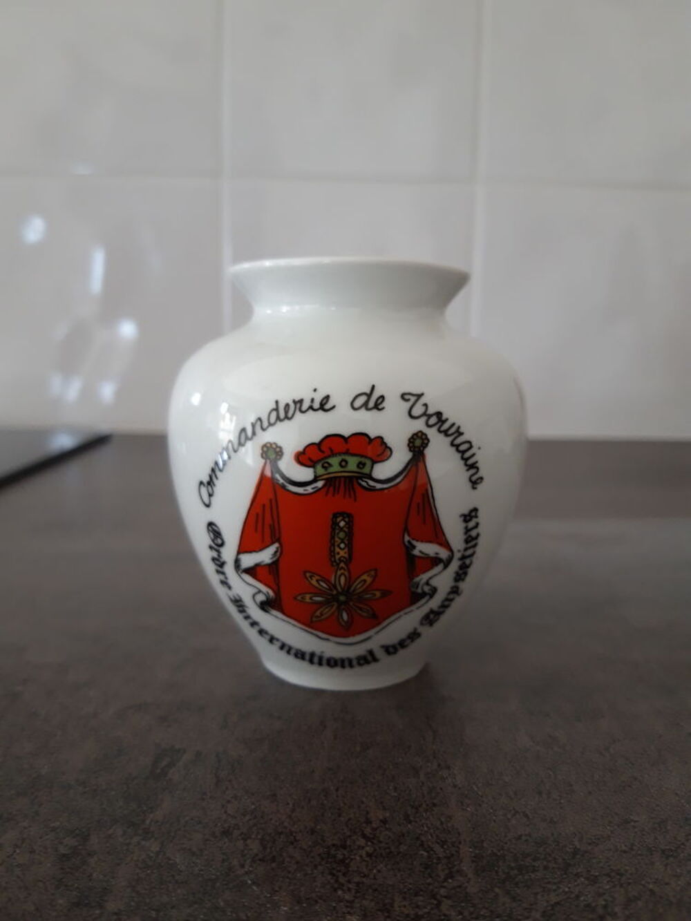 Petits bibelots en porcelaine, fa&iuml;ence, verre... Décoration