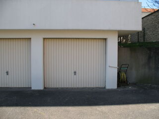  Parking / Garage à louer 19 m²