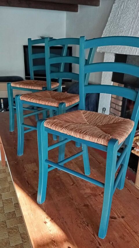 chaises bleues avec belle assise paille 100 Ploufragan (22)
