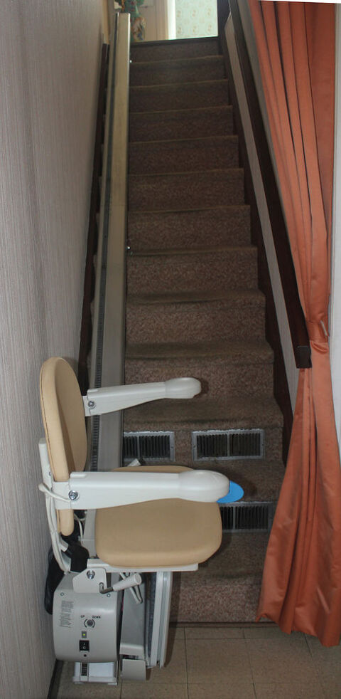 2 monte escaliers lectriques marque INDEPENDANCE ROYALE 8000 Versailles (78)