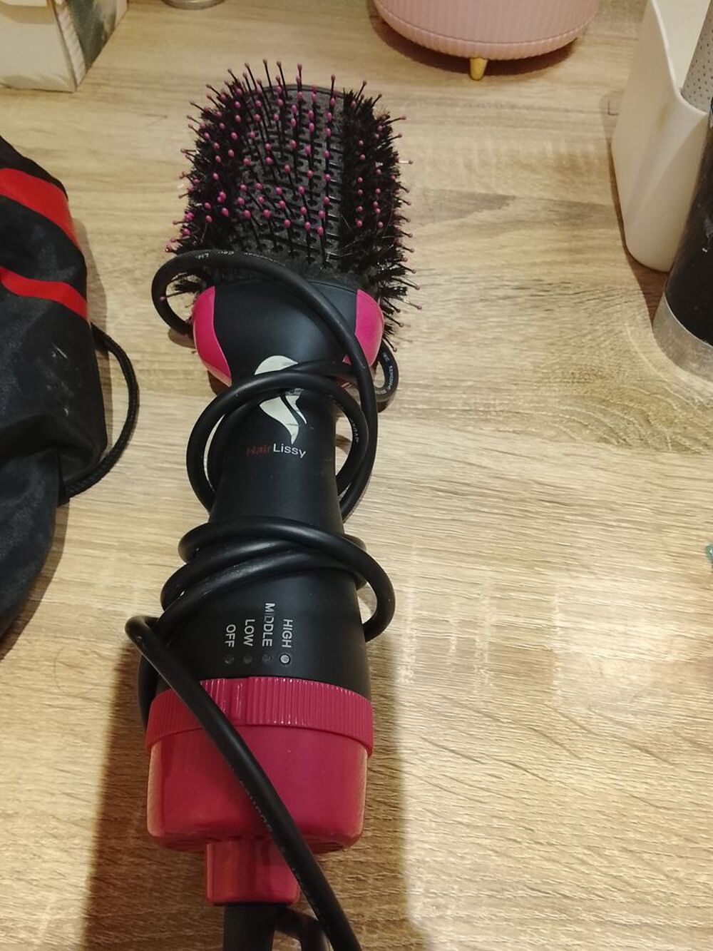 Fer a lisser+ brosse lissante Bijoux et montres
