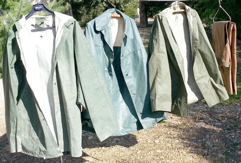 Vêtements de pluie robustes verts bruns 59 Saint-Clair-sur-Galaure (38)