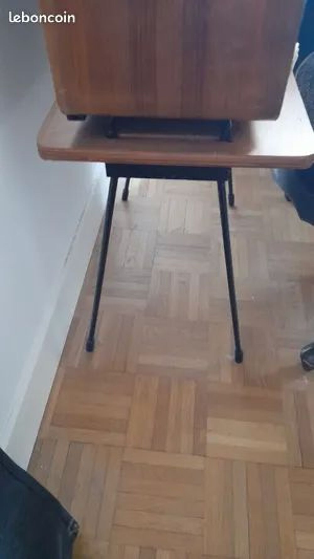 Petite table vintage en bois Meubles