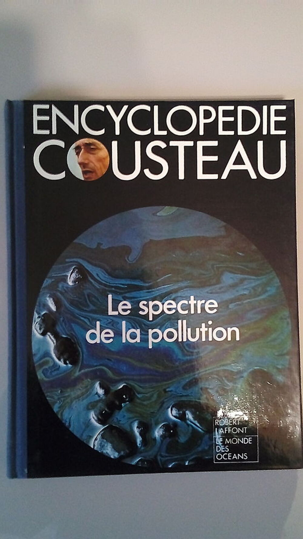 3 encyclop&eacute;dies cousteau . Livres et BD