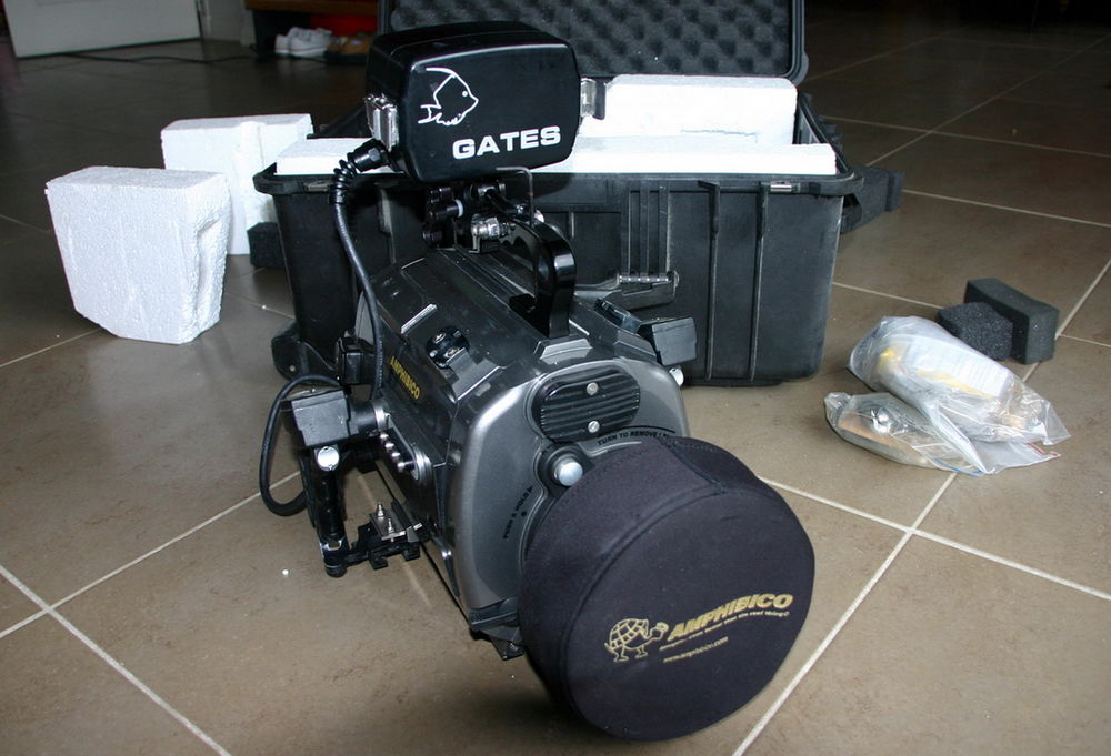 Caisson AMPHIBICO + moniteur GATES pour cam&eacute;ra FX7 Sports