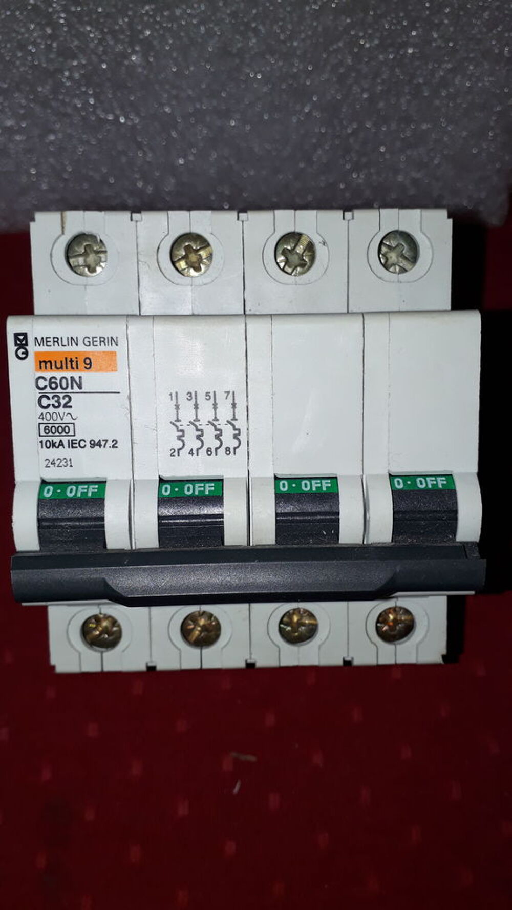 Disjoncteur merlin gerin c60n c32 24231 Bricolage