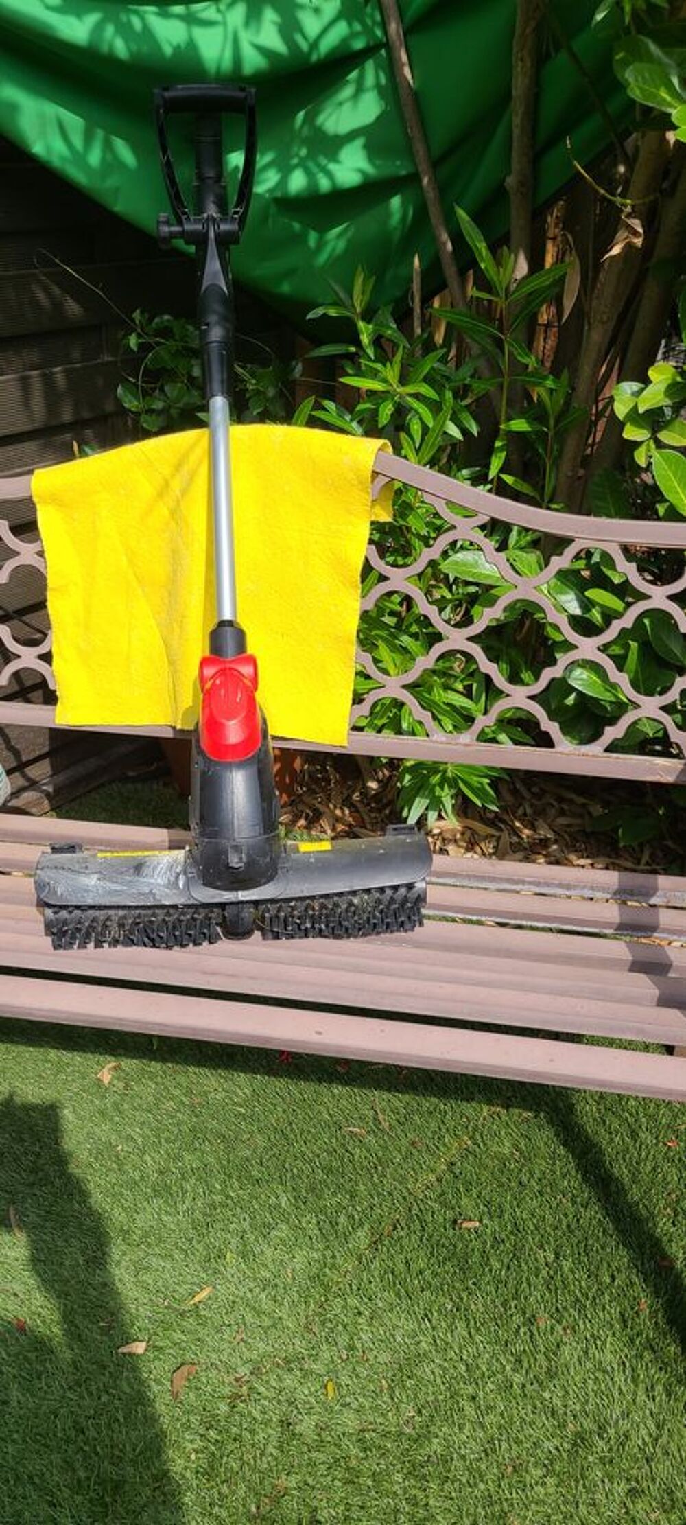BALAIS DE JARDIN. Jardin