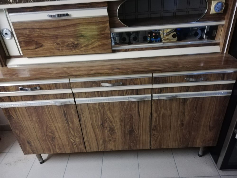 Buffet cuisine vintage en formica marron Meubles