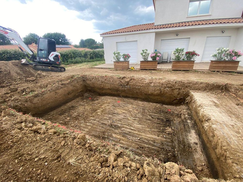   EFFECTUONS: travaux de terrassement, ouvertures de  fouilles 