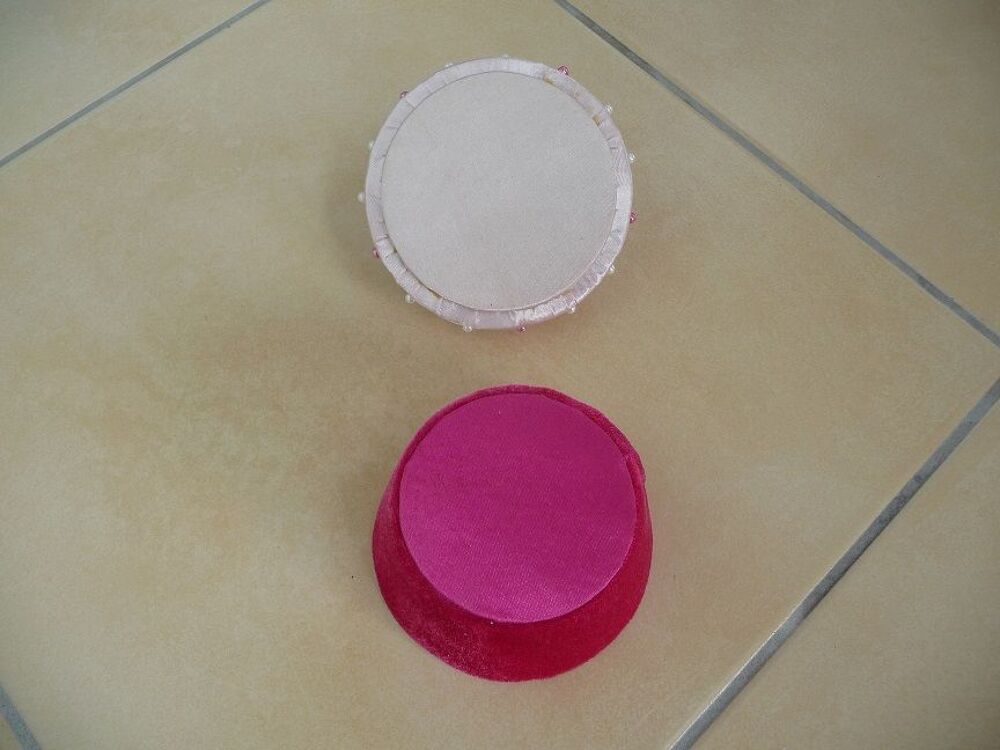 Boite &agrave; bijoux forme cup cake rose - Neuve Décoration