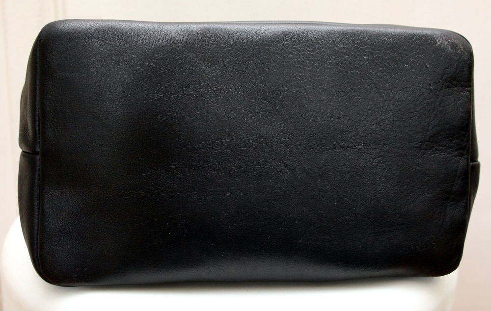 Sac cuir noir LANCEL
Maroquinerie