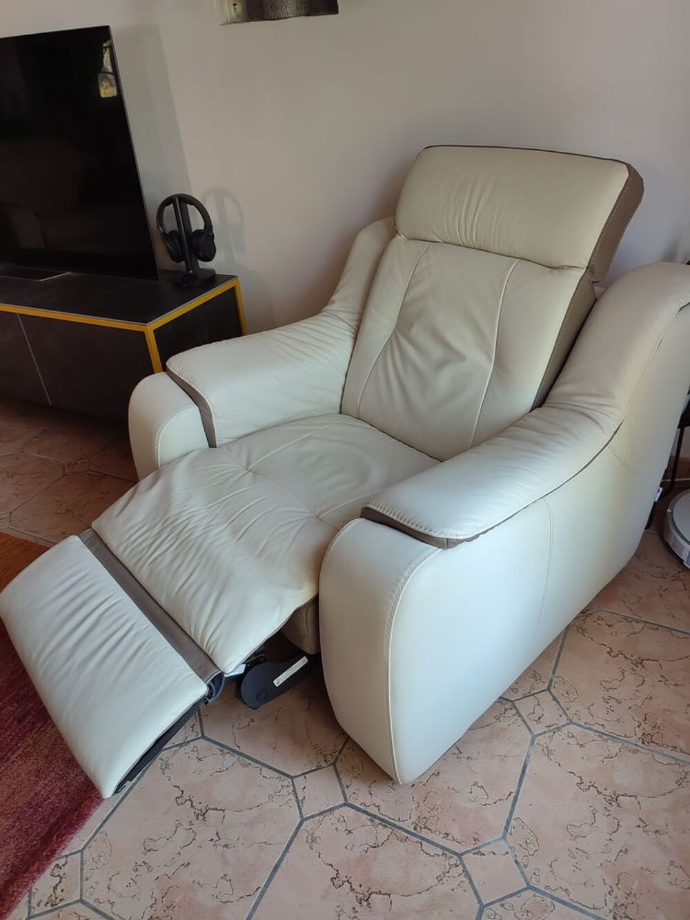 CANAPES CUIR ET FAUTEUIL Meubles