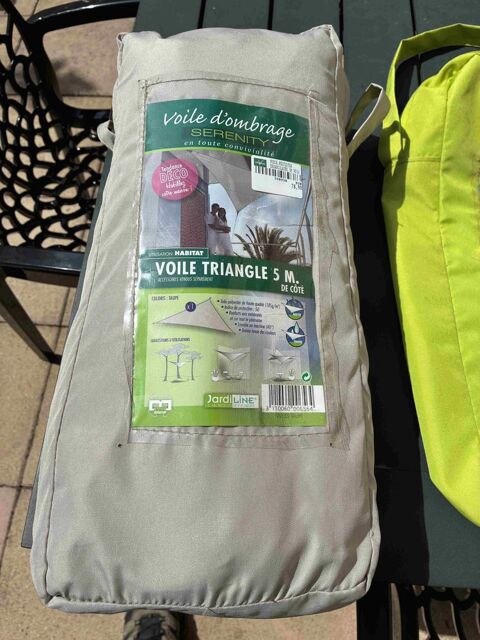 Pack Voiles ombrage triangulaires avec Kit fixation et Mât Saint-Symphorien-d'Ozon (69)