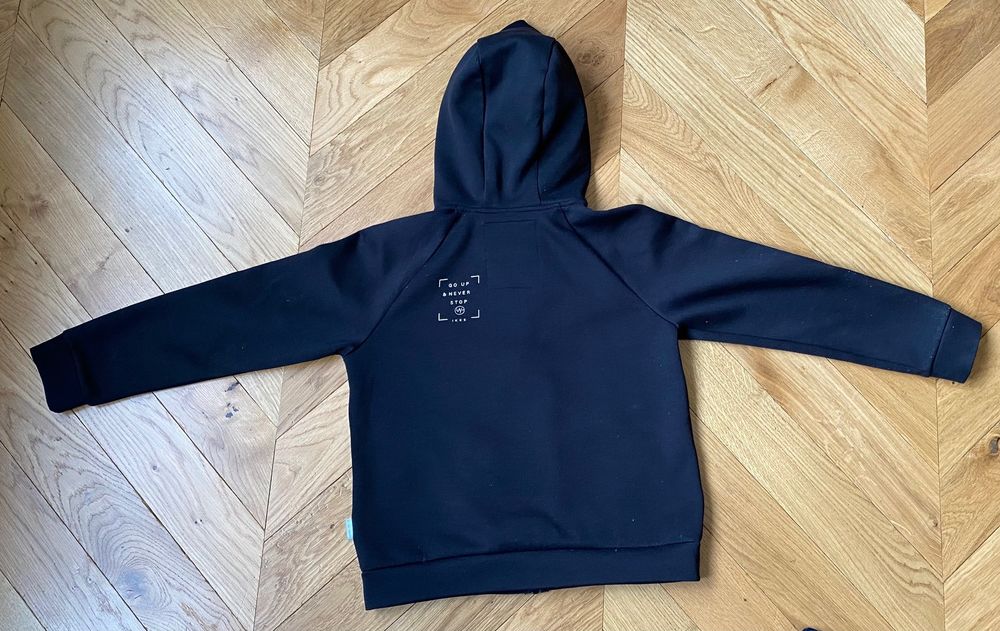 IKKS sweat zipp&eacute; noir capuche Vtements enfants