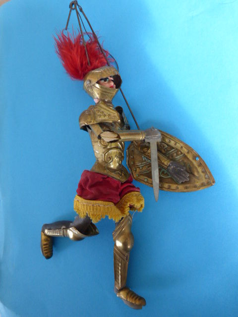 Chevalier marionnette articule du Moyen ge - Militaria 15 Pont-l'vque (14)