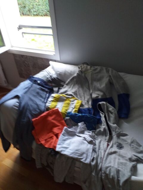 VETEMENTS SPORT MARQUE OKAIDI/ MONOPRIX GARCON 12 ANS TBE 5 Compigne (60)