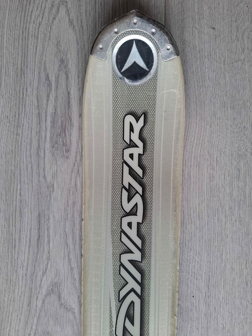 Skis piste Dynastar avec fixations hommes &eacute;tat satisfaisant Sports
