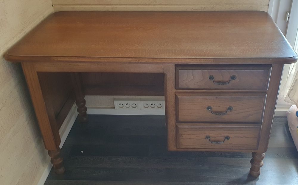 Bureau tr&egrave;s bon &eacute;tat Meubles