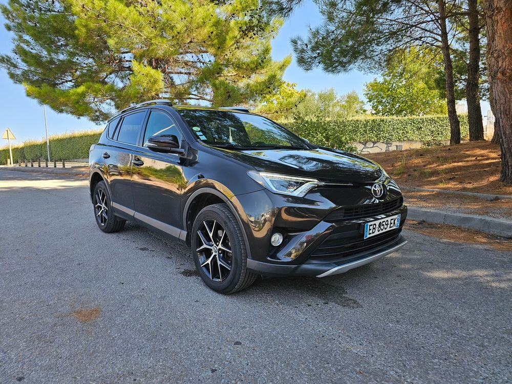 RAV 4 RAV4 143 D-4D 2WD Lounge 2016 occasion 34690 Fabr&egrave;gues