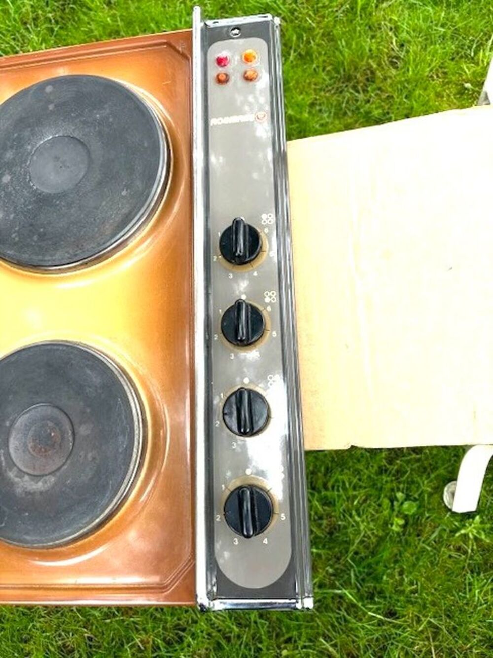 Plaques chauffantes &eacute;l&eacute;ctrique et mixte. 258 Electroménager