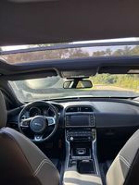 XE 2.0 D - 180 ch BVA AWD R-Sport 2017 occasion 30320 Saint-Gervasy