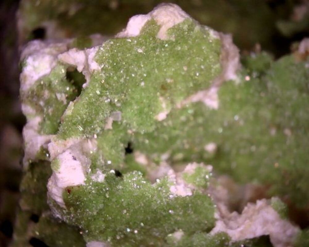 Pyromorphite Massif central France 53gr 48 x 33 x 33 mm 
