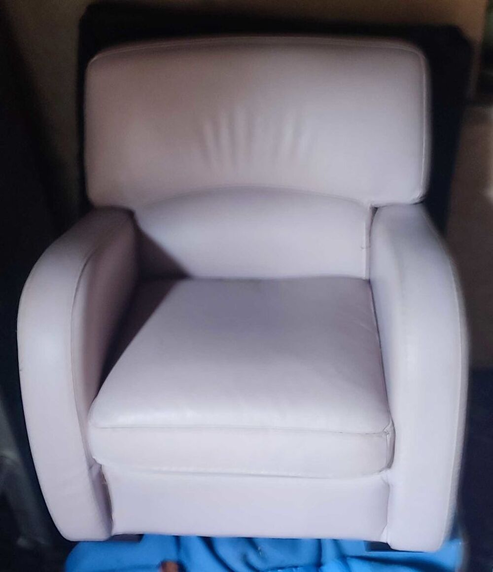 fauteuil cuir poltronetsofa Meubles