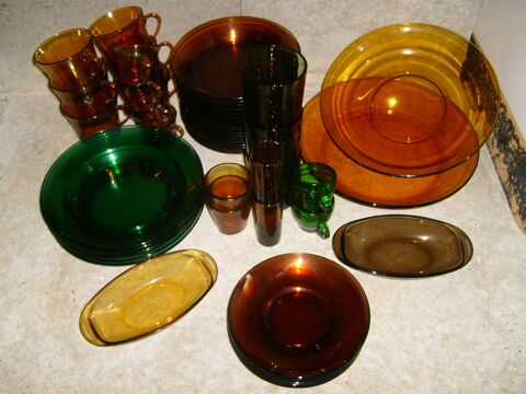 Vaisselle ancienne transparente jaune et vert 0 Varades (44)