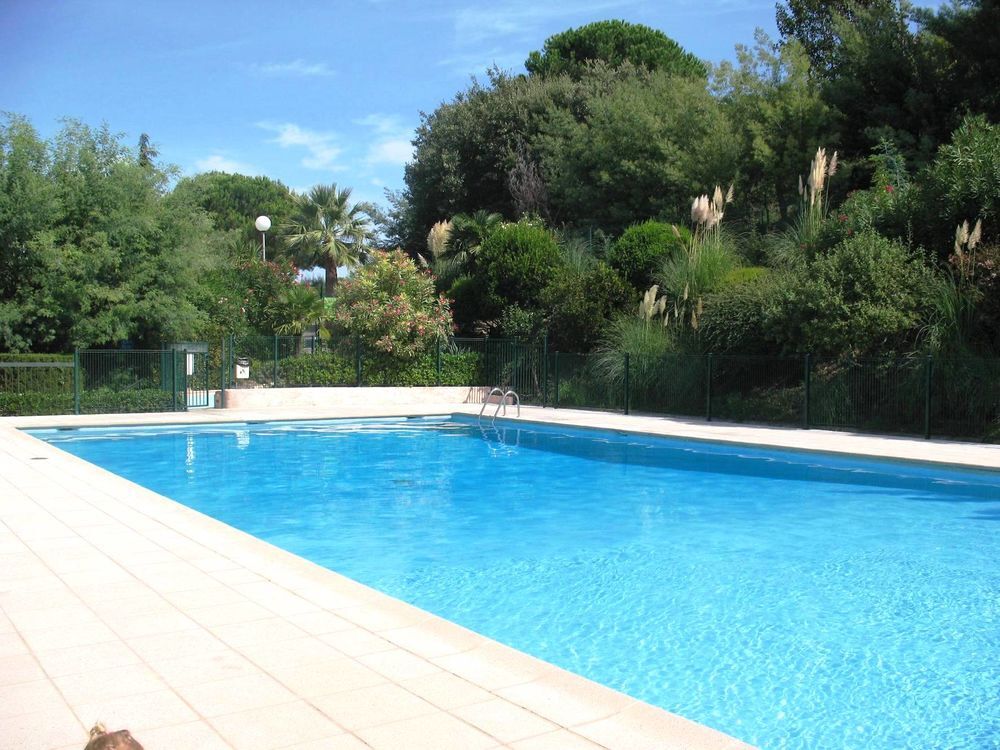Location Appartement T2 SUPER CANNES/VALLAURIS UNIQUEMENT A ETUDIANTS Vallauris