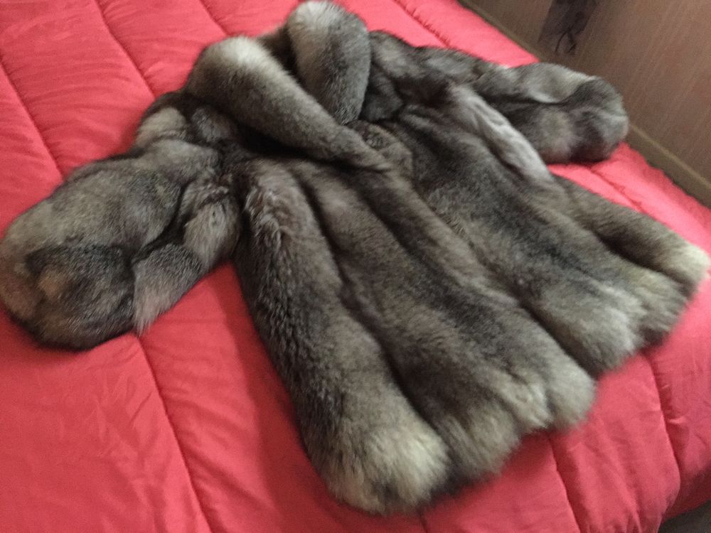 manteau de renard argenté