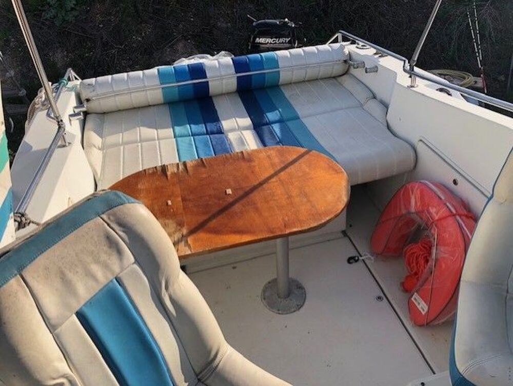 Cabine cruiser Jeanneau 6m Sports