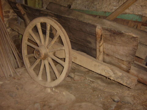 Char 2 roues  traction animale 180 Vernassal (43)