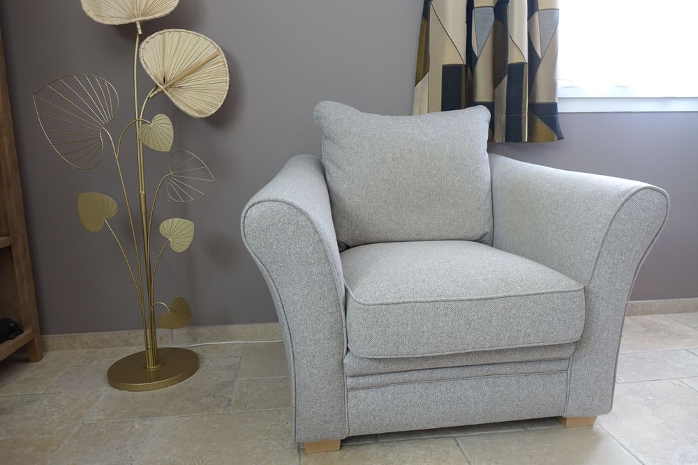 Deux fauteuils contemporains neufs Meubles