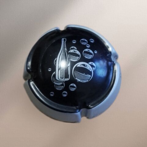 Deux muselet de champagne voir photos 1 Limoges (87)