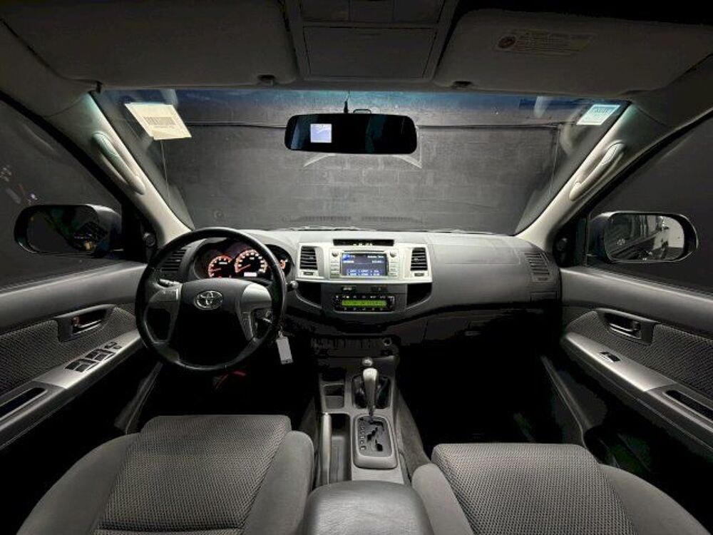 Hilux 3.0 D-4D Invincible Double Cabine 4WD BVA 2013 occasion 33520 Bruges