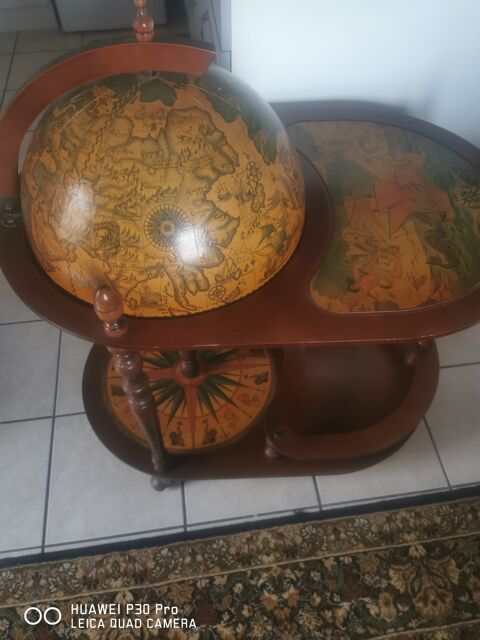 Meuble bar globe terrestre bois 80 Charnay-l�s-M�con (71)