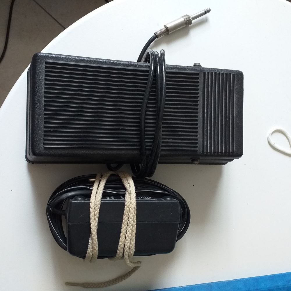 Synth&eacute;tiseur &Eacute;lectronique fudji 5 X 200 Instruments de musique