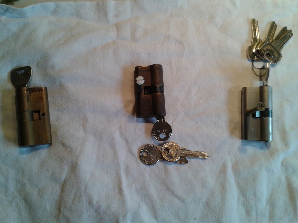 3 canons de 30 X 30 avec clefs Bricolage