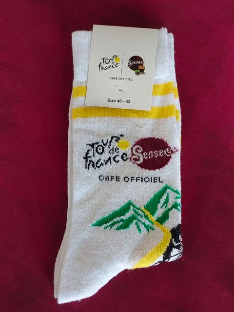 Chaussettes neuves pointure 40-43 du tour de france ( n°2) Avermes (03)