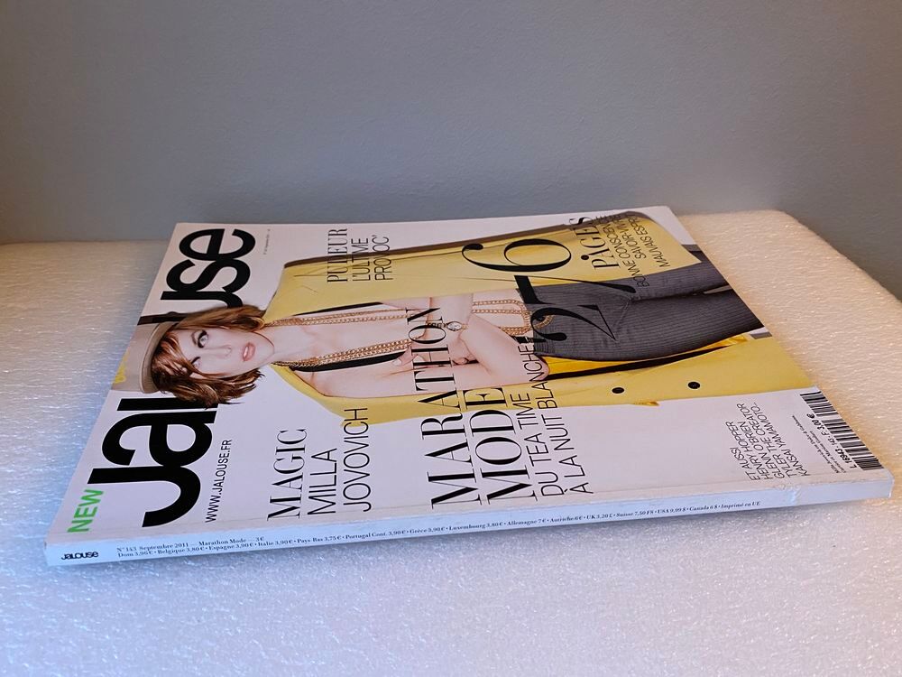 Magazine JALOUSE N&deg;143 Milla Jovovich - septembre 2011 Livres et BD