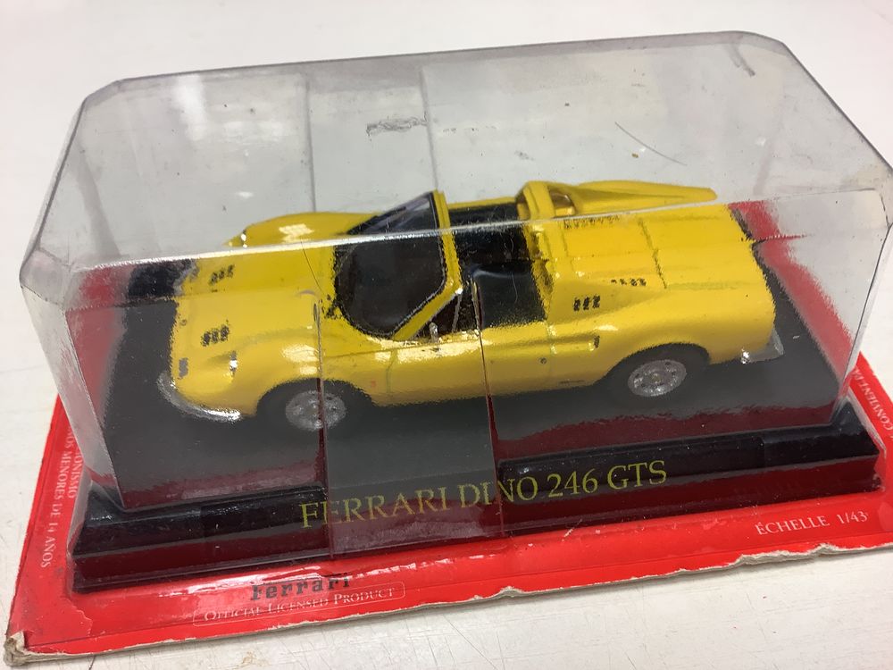 8 FERRARI DINO 246 GTS 1/43 voiture miniature 